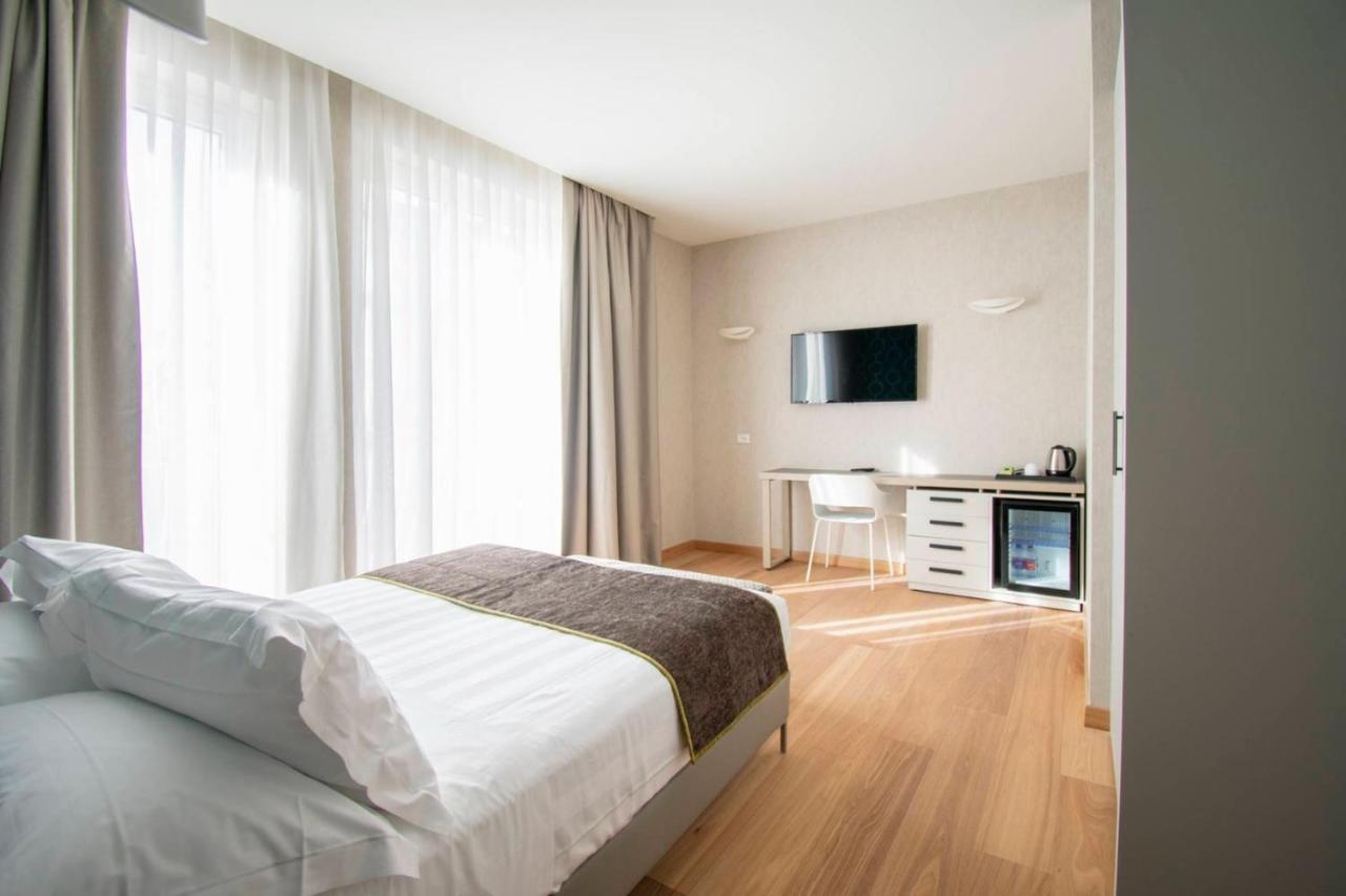 Hotel Medusa Лидо Ди Камайоре Екстериор снимка
