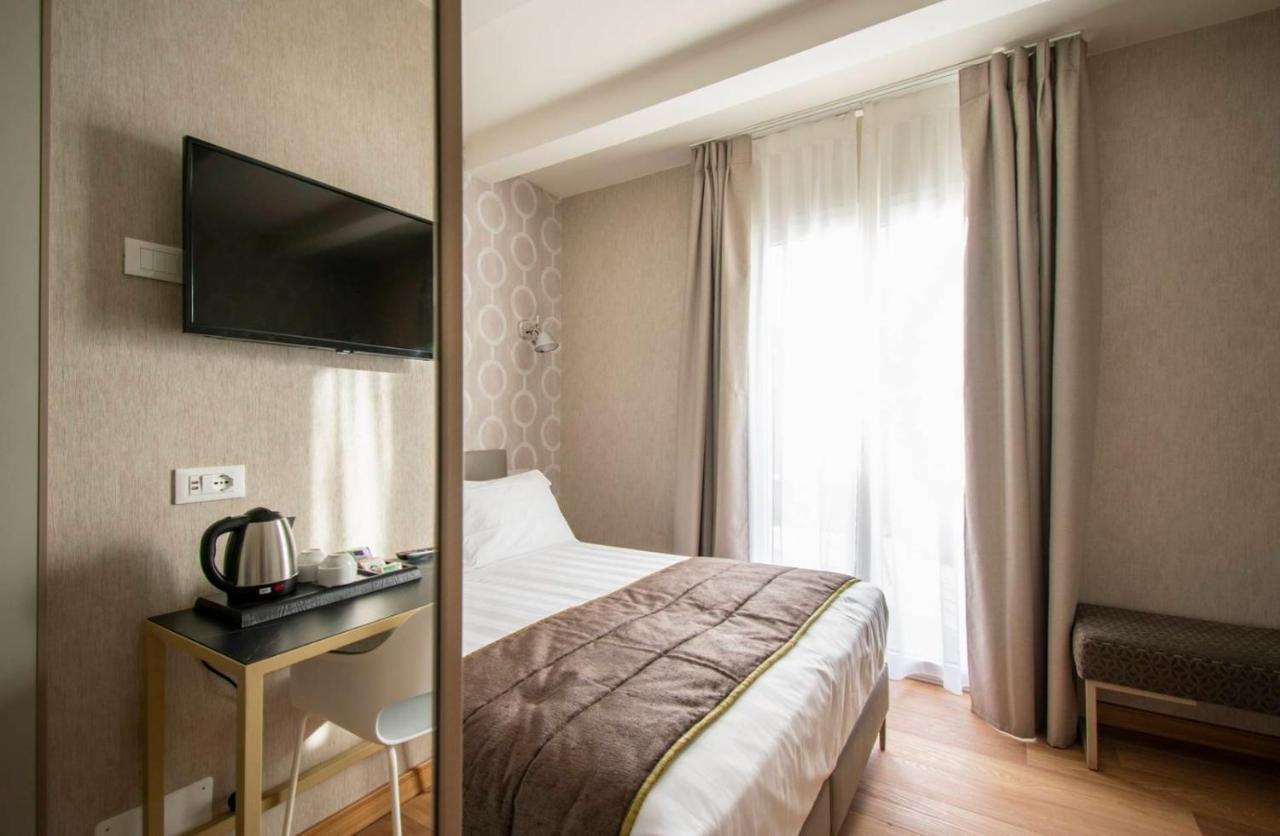 Hotel Medusa Лидо Ди Камайоре Екстериор снимка